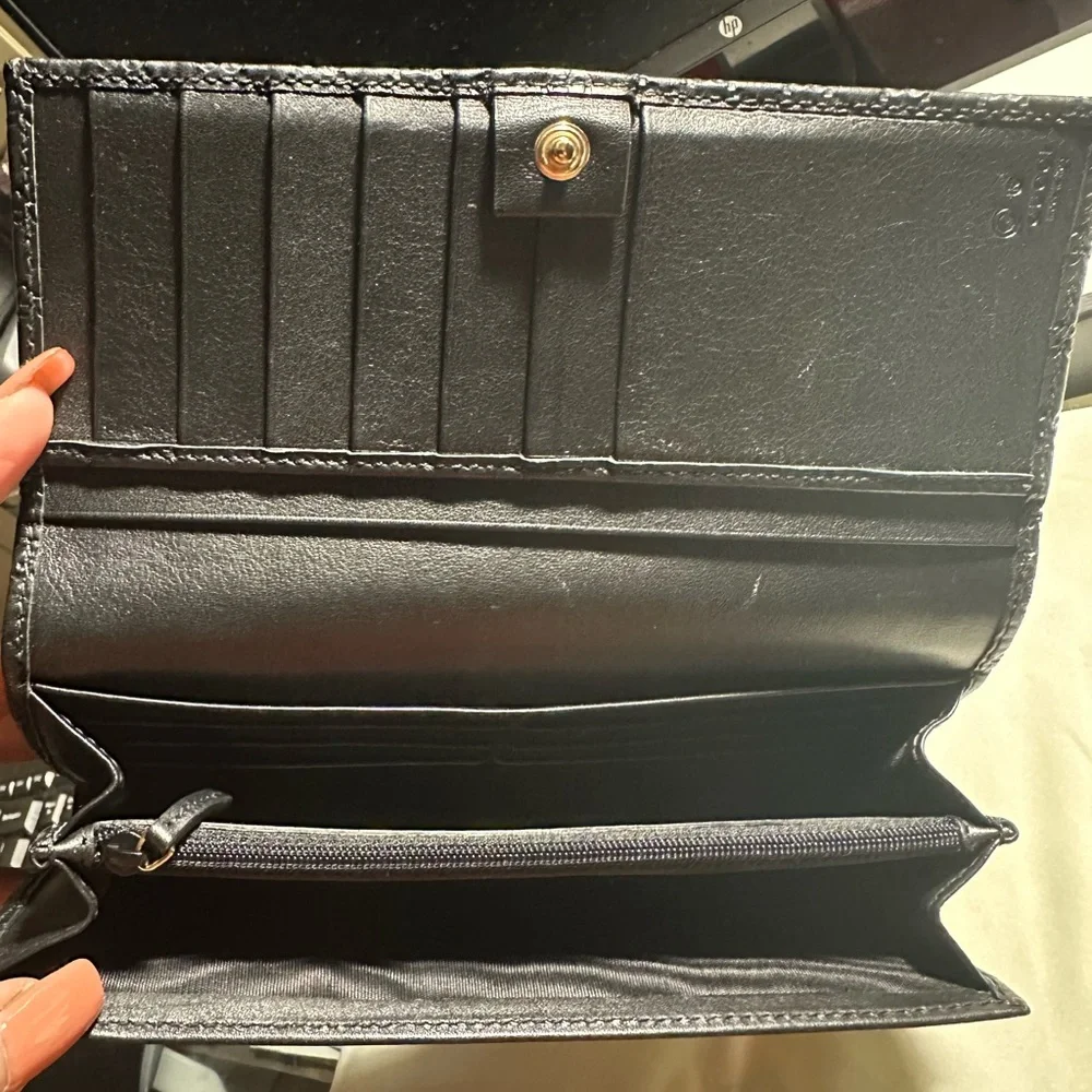 Gucci Black Embossed Leather Continental Wallet - Picture 6 of 8